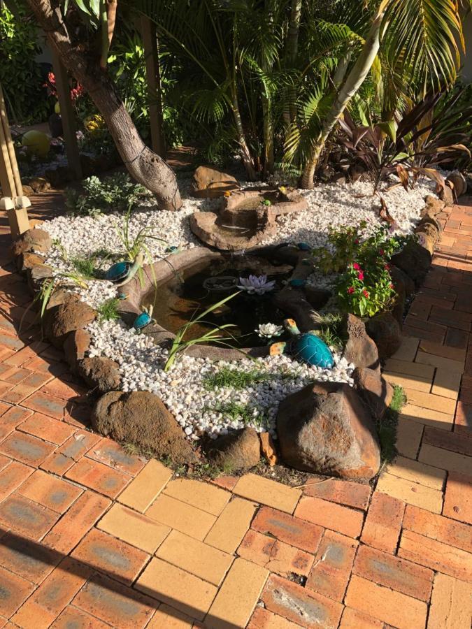 Bundaberg Coral Villa Motor Inn Esterno foto