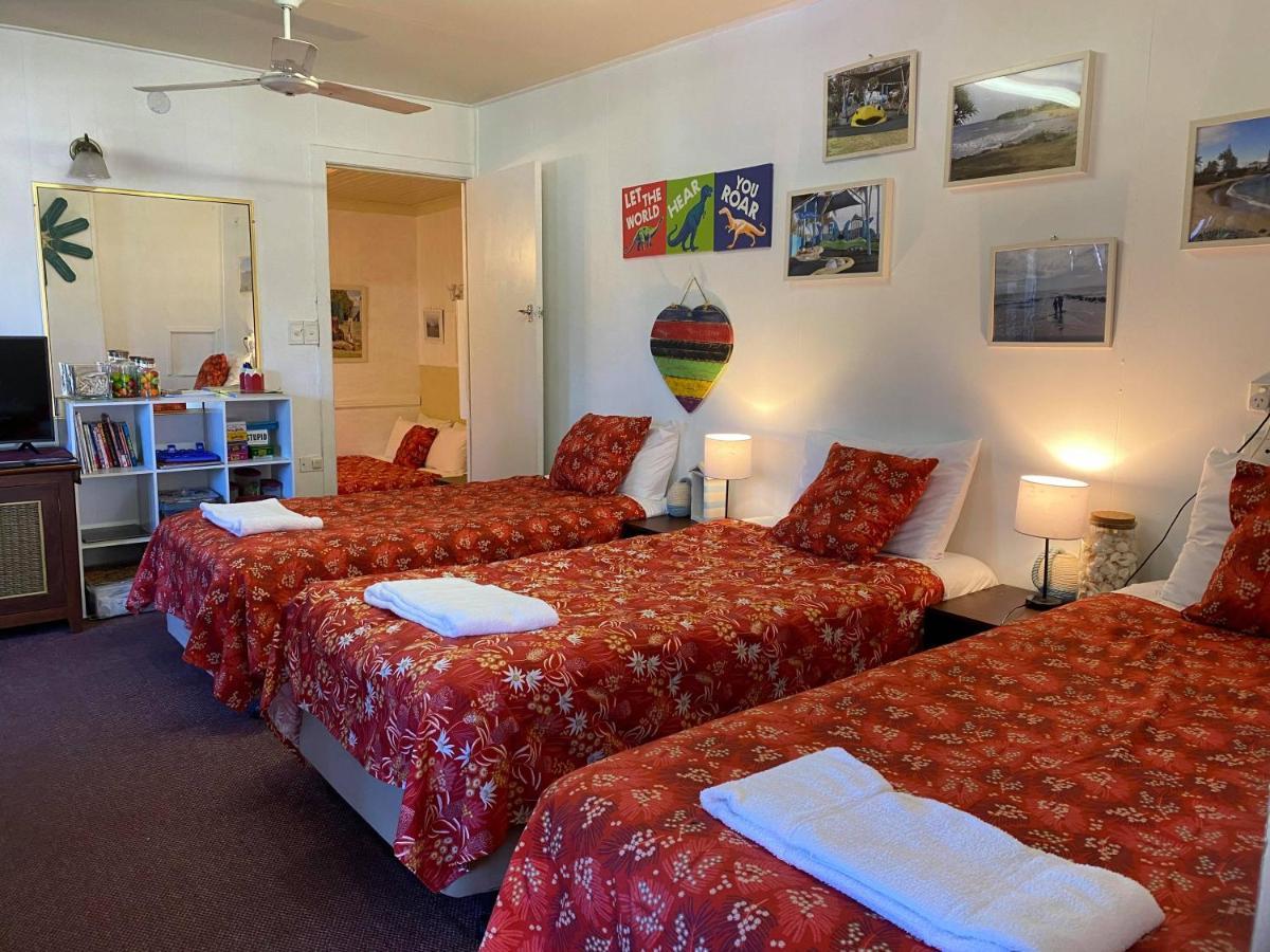 Bundaberg Coral Villa Motor Inn Esterno foto