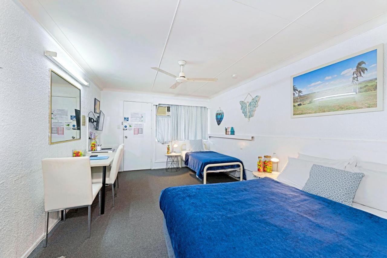 Bundaberg Coral Villa Motor Inn Esterno foto