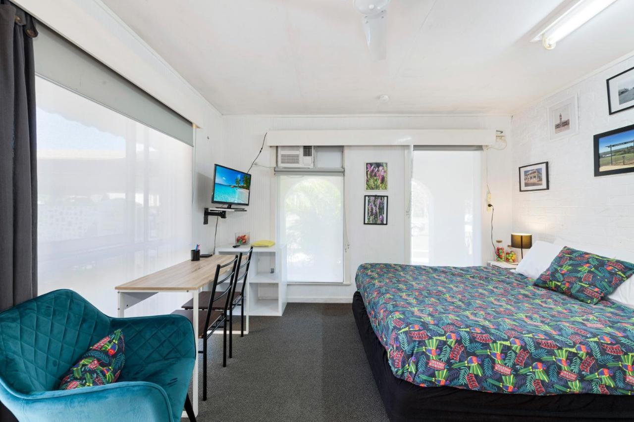 Bundaberg Coral Villa Motor Inn Esterno foto