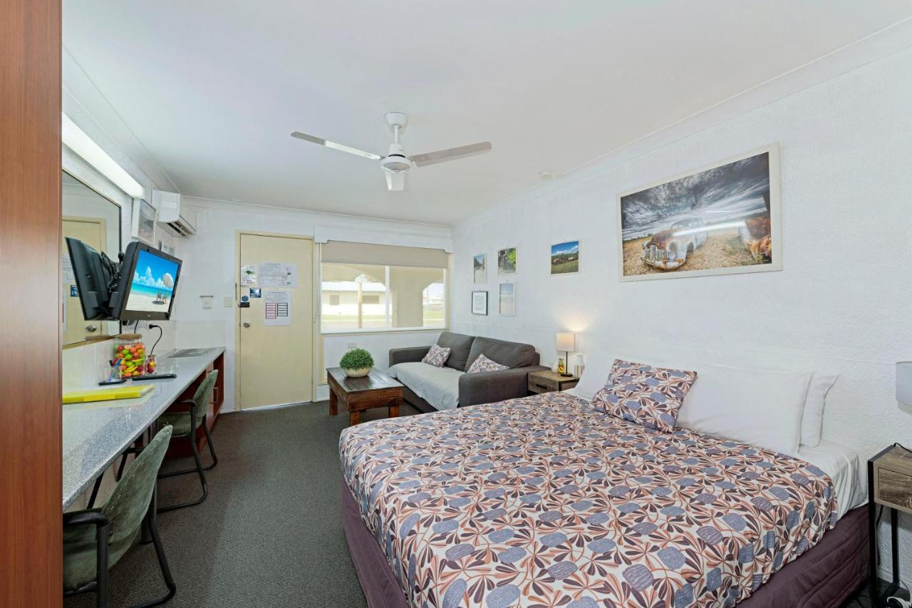 Bundaberg Coral Villa Motor Inn Esterno foto