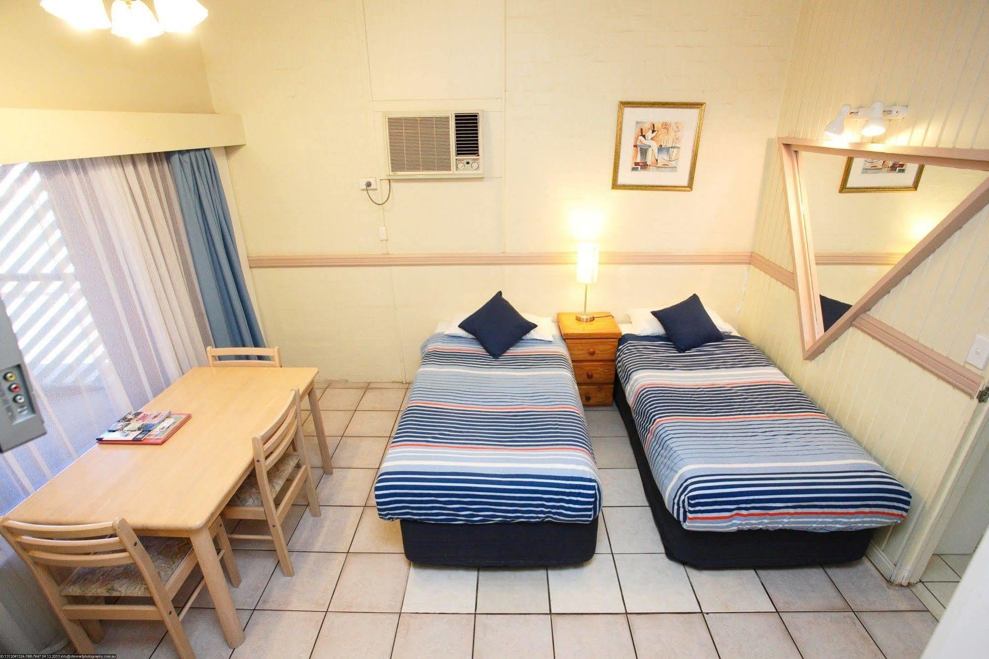 Bundaberg Coral Villa Motor Inn Esterno foto