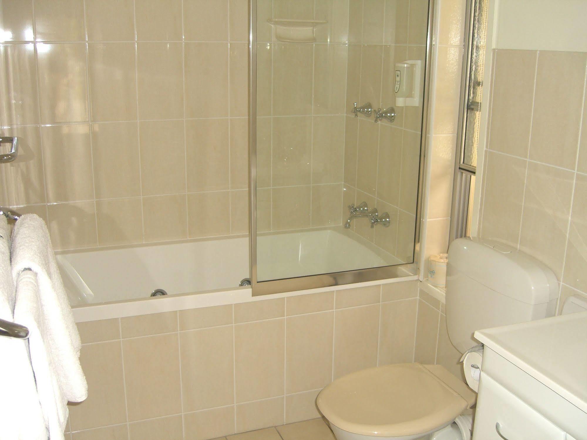 Bundaberg Coral Villa Motor Inn Esterno foto