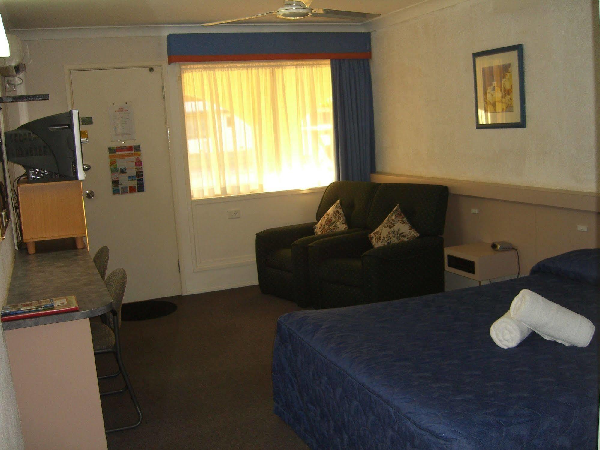 Bundaberg Coral Villa Motor Inn Esterno foto