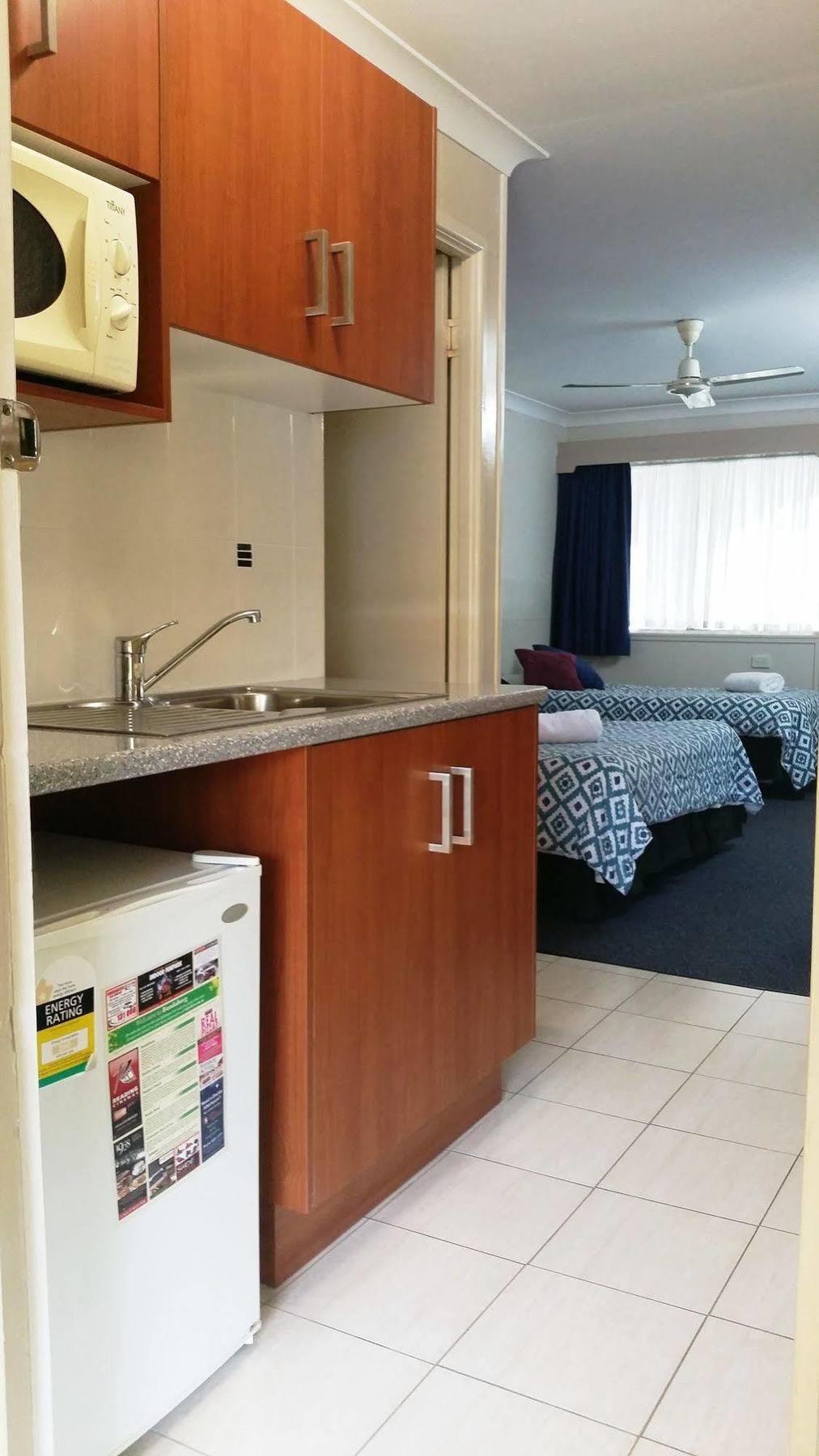 Bundaberg Coral Villa Motor Inn Esterno foto