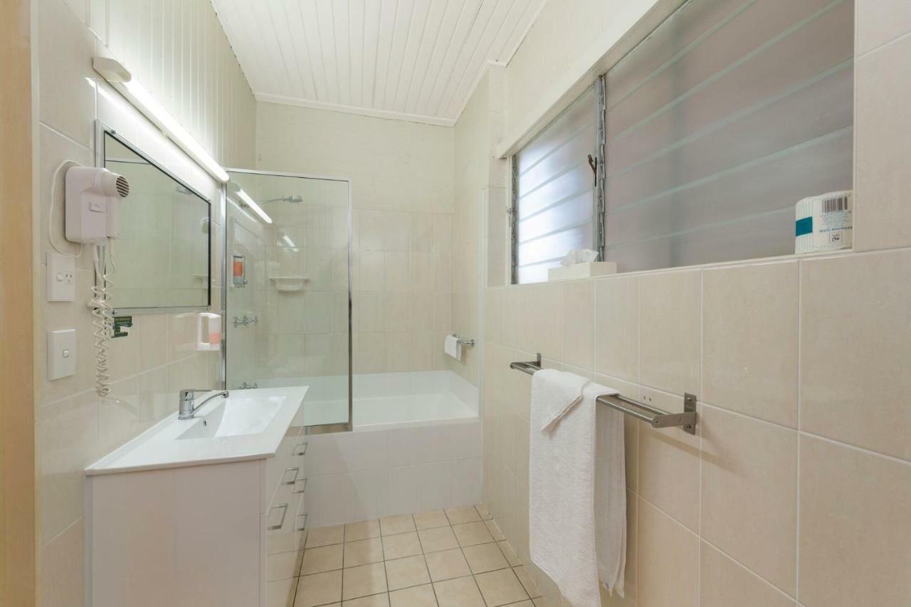 Bundaberg Coral Villa Motor Inn Esterno foto